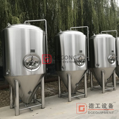 Kundenspezifischer Edelstahlmantelfermenter, der in der Bierbar des Restaurants angewendet wird
